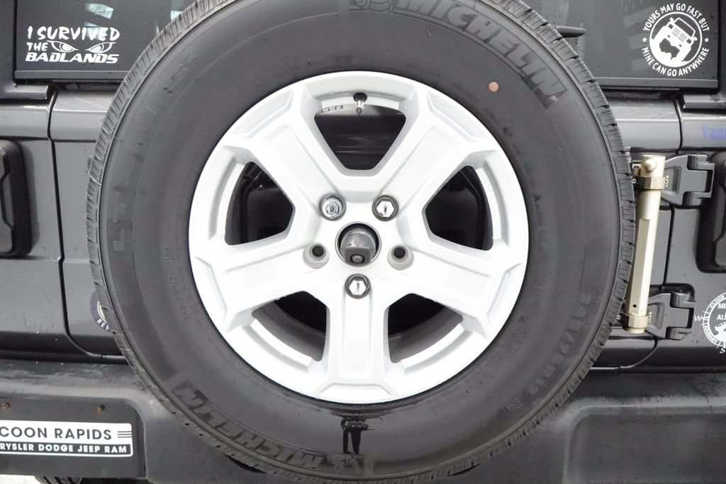 Used 2022 Jeep Wrangler Unlimited Sport AWD/4WD image 14