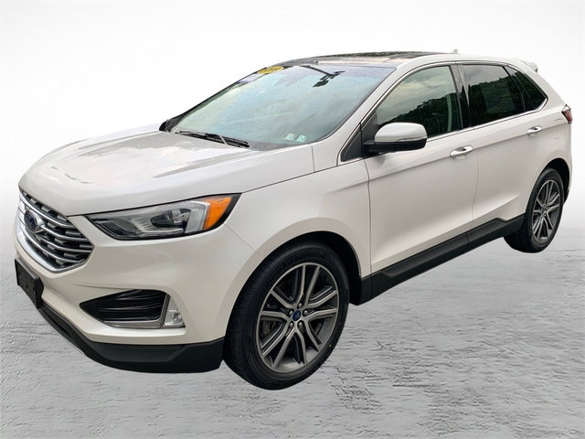 Certified 2019 Ford Edge Titanium w/ Cold Weather Package AWD/4WD image 6