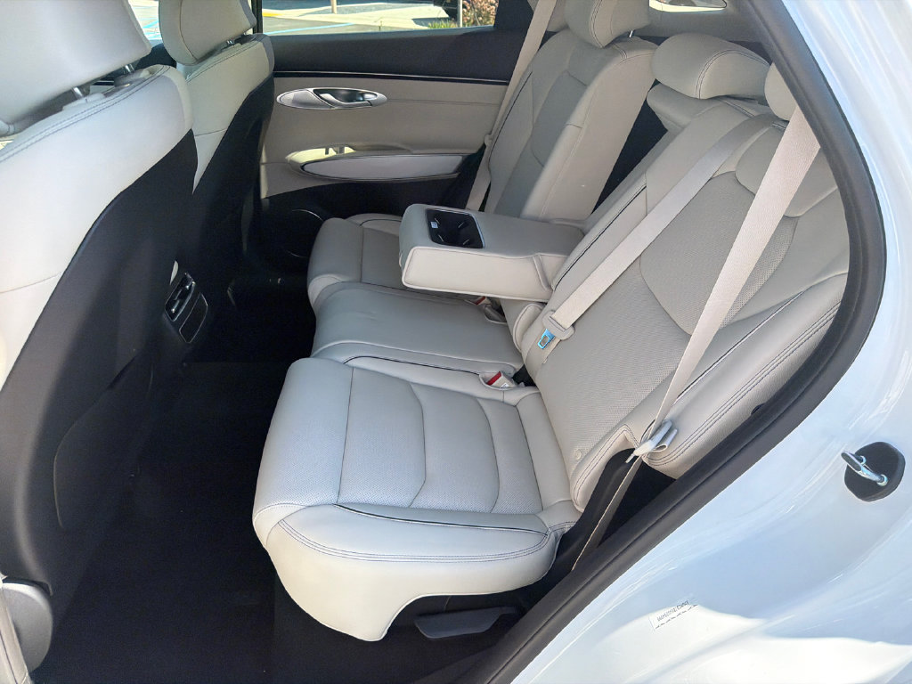 New 2027 Genesis GV70 2.5T Advanced AWD/4WD image 21