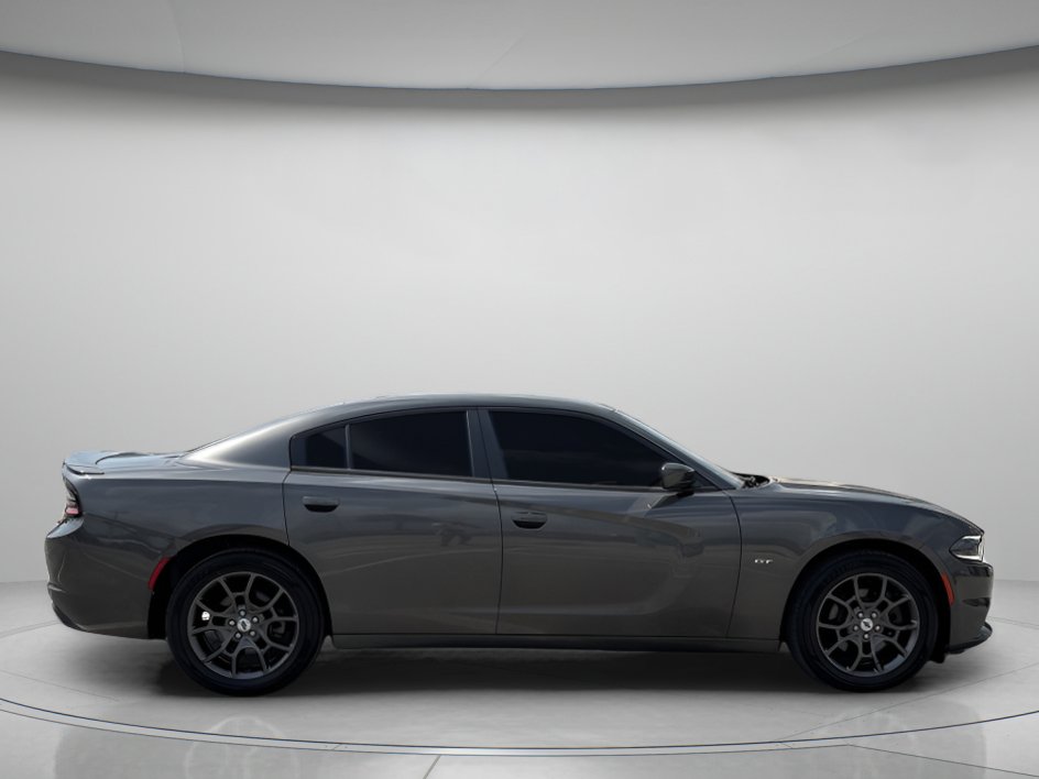 Used 2018 Dodge Charger GT image 2
