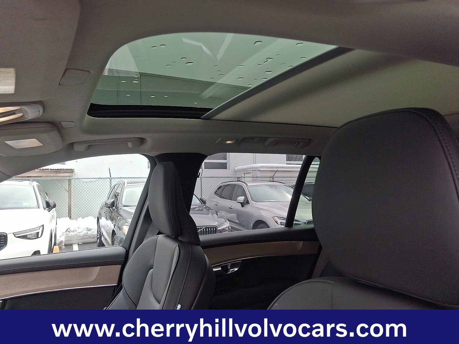 Certified 2025 Volvo XC90 B5 Plus image 15