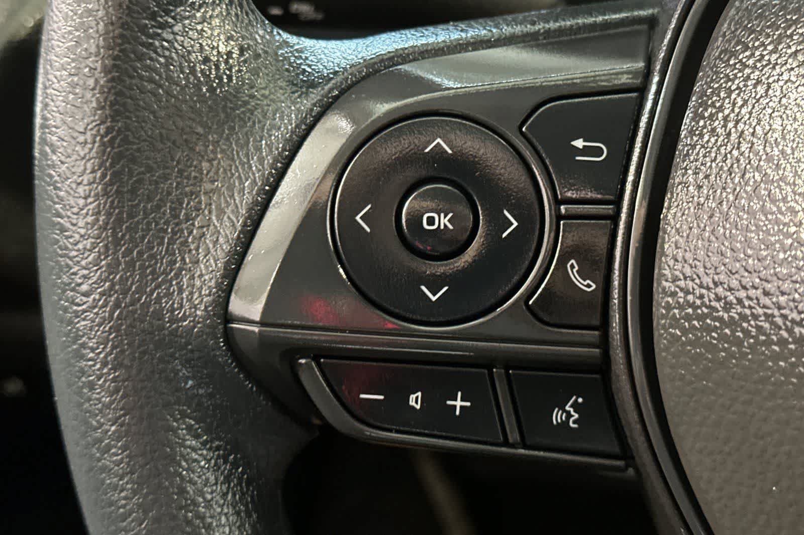 Used 2026 Toyota Corolla LE FWD image 27