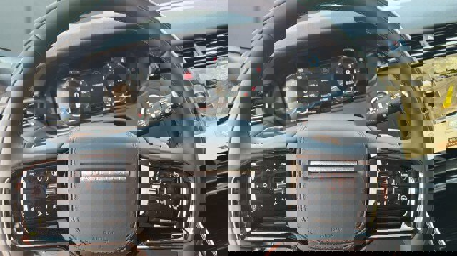 New 2026 Land Rover Range Rover Velar S image 18