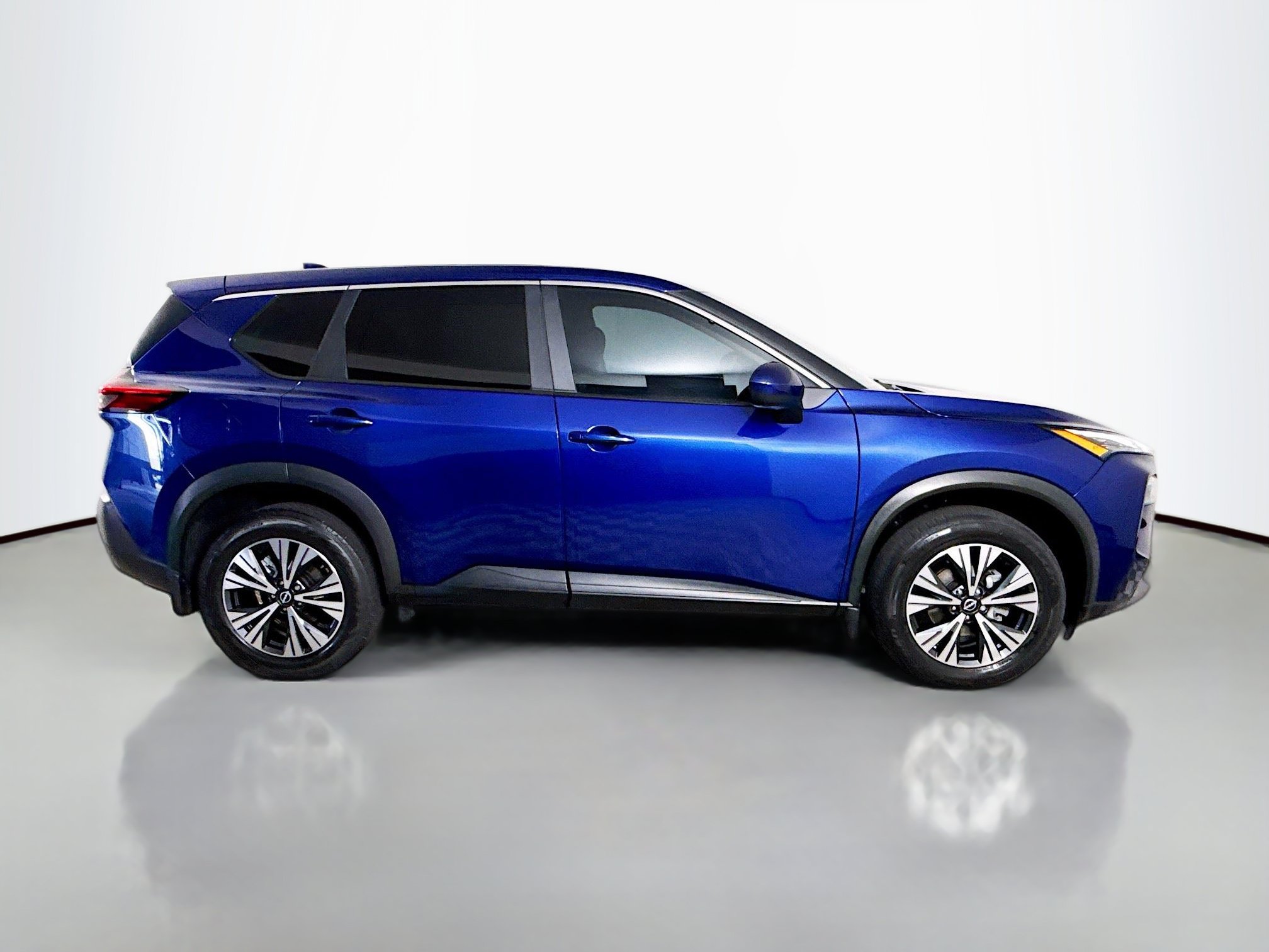 Used 2023 Nissan Rogue SV FWD image 11