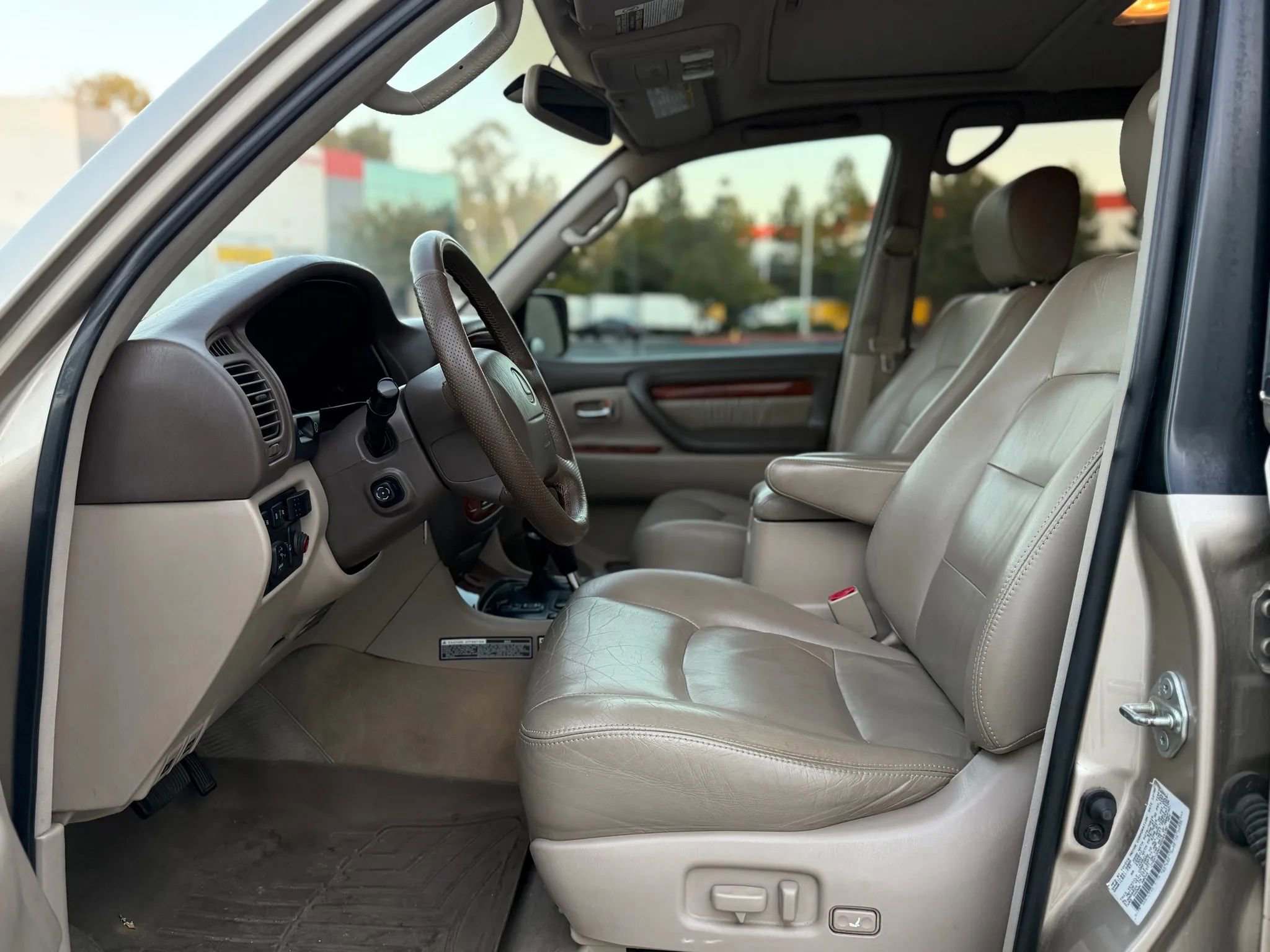 Used 1999 Lexus LX 470 4WD image 24