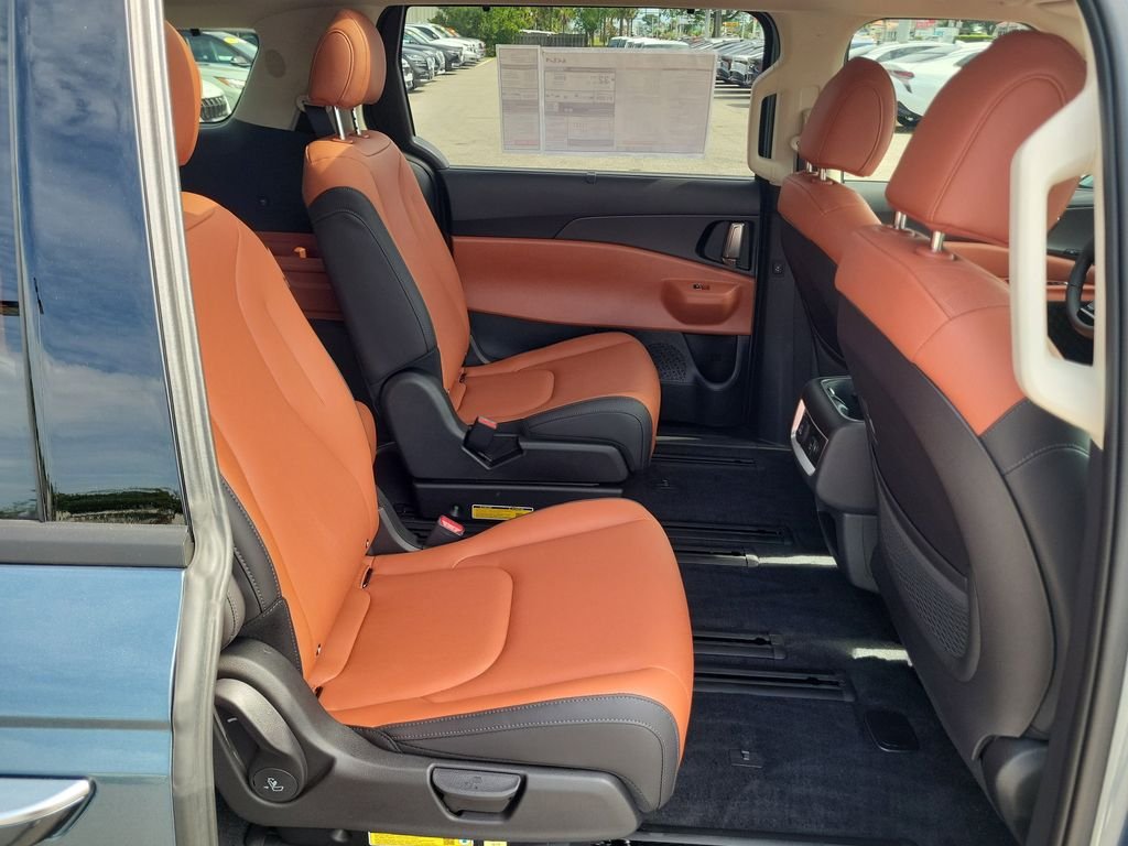 New 2026 Kia Carnival SX FWD image 12