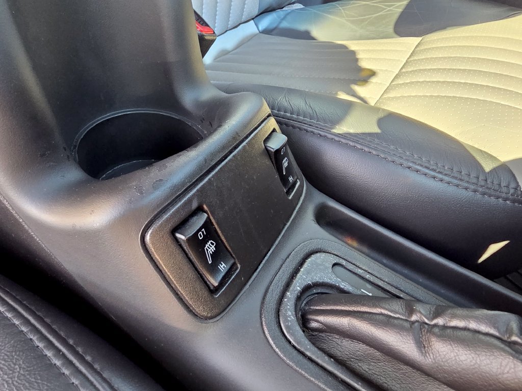 Used 2002 Chevrolet Monte Carlo SS w/ Preferred Equipment Group FWD image 14