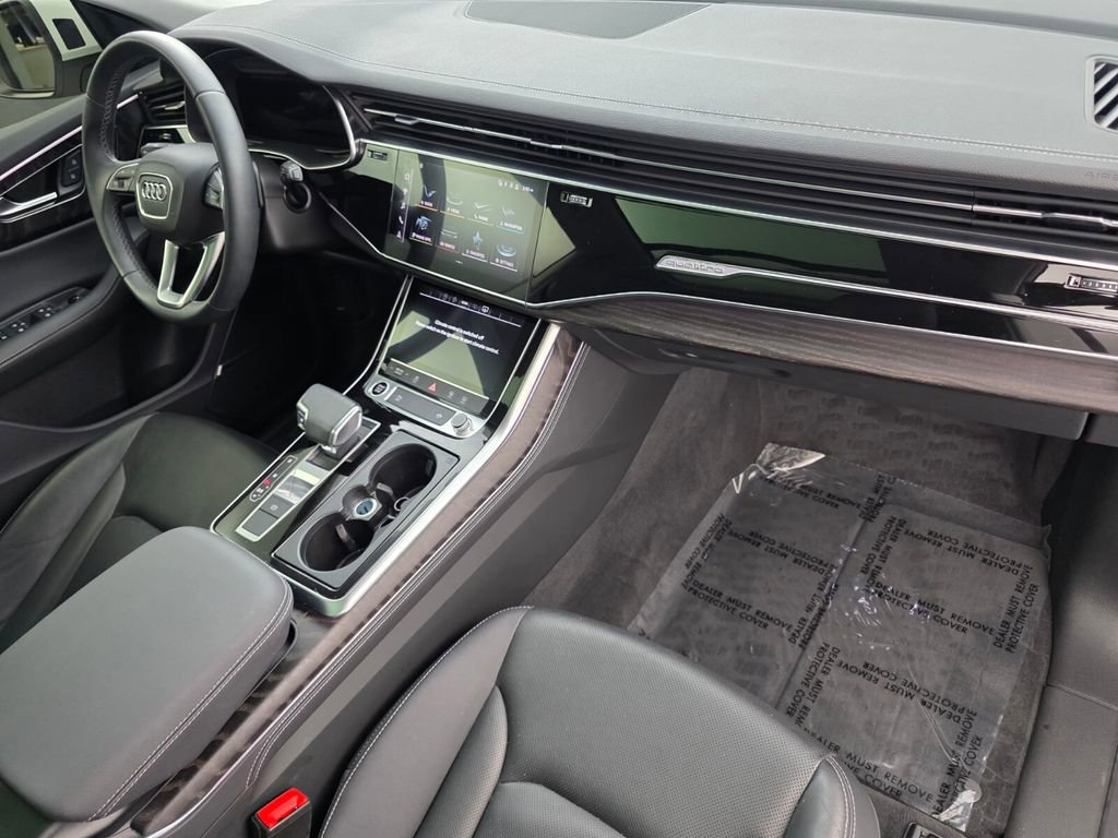 Used 2023 Audi Q8 Premium Plus w/ Premium Plus Package AWD/4WD image 29