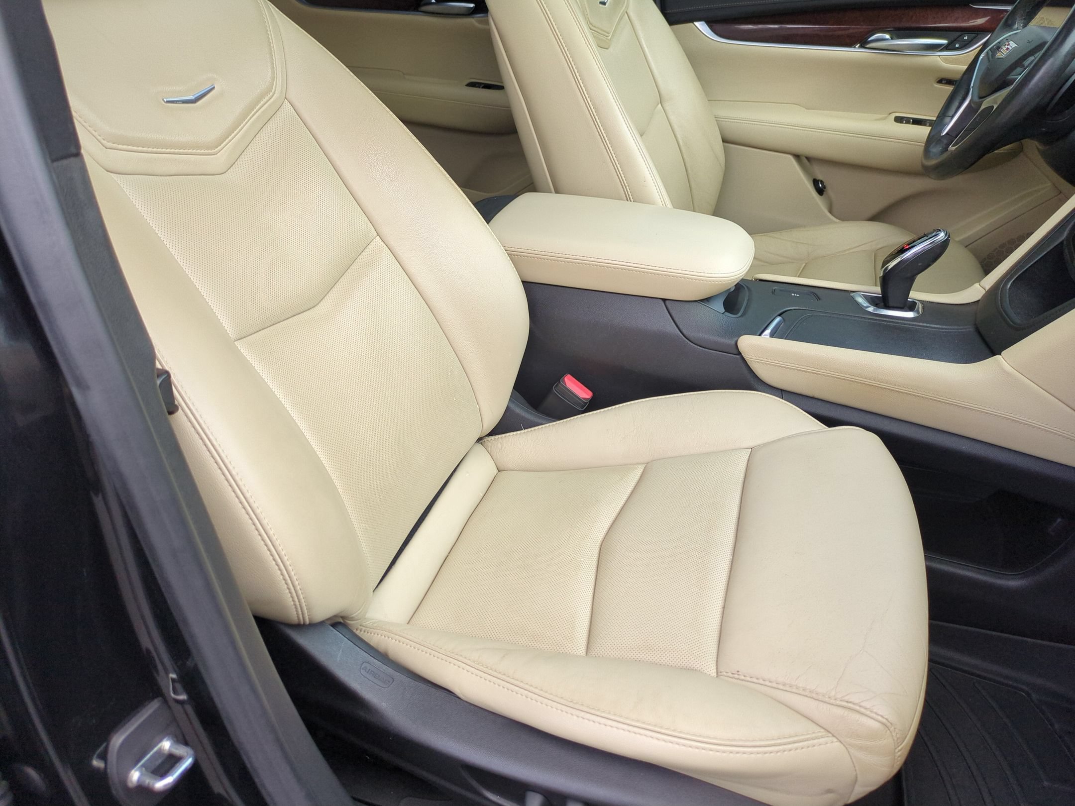 Certified 2018 Cadillac XT5 Luxury w/ Driver Awareness Package FWD image 35