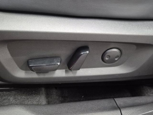 Used 2023 Mitsubishi Outlander 4WD Plug-In Hybrid image 23