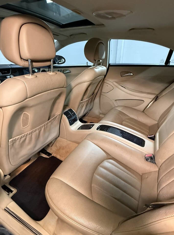 Used 2006 Mercedes-Benz CLS 500 image 24
