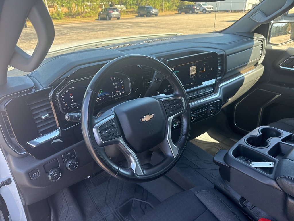 Used 2024 Chevrolet Silverado 1500 LT w/ Protection Package image 5