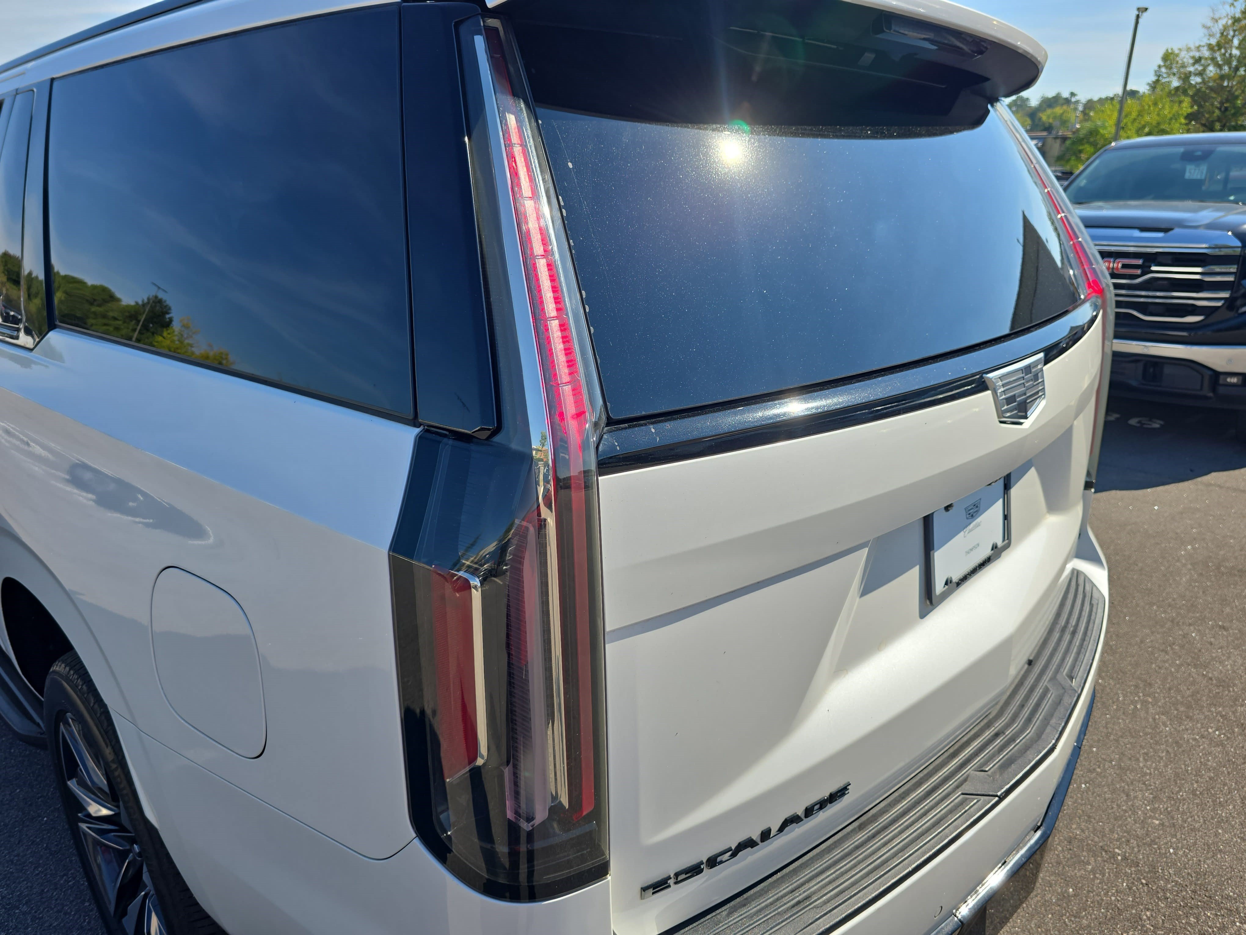 Used 2021 Cadillac Escalade ESV Sport AWD/4WD image 36