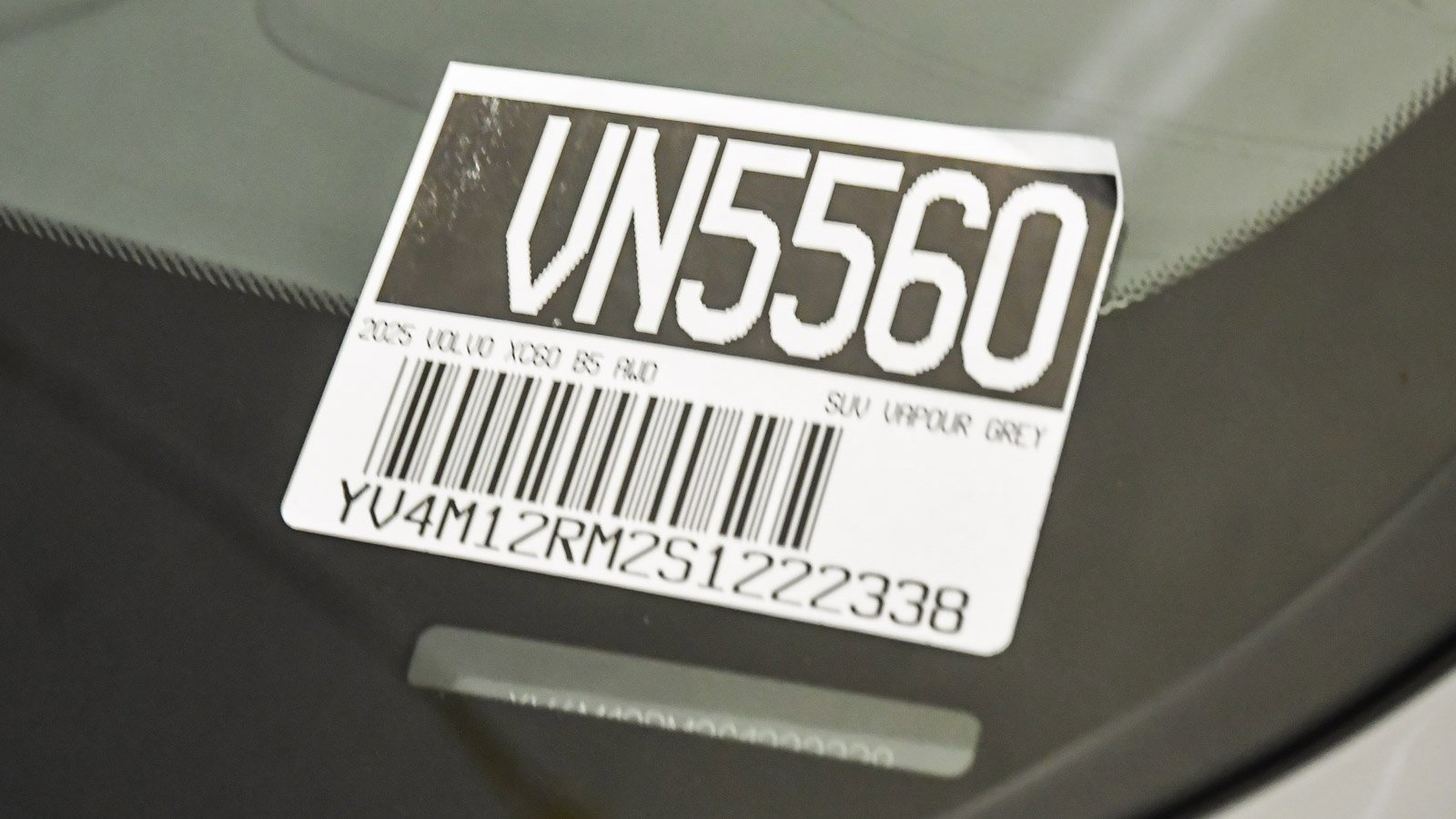 Certified 2025 Volvo XC60 B5 Ultra w/ Protection Package Premier image 32