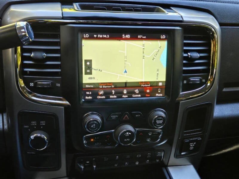 Used 2018 RAM 2500 Laramie w/ Sport Appearance Group AWD/4WD image 26