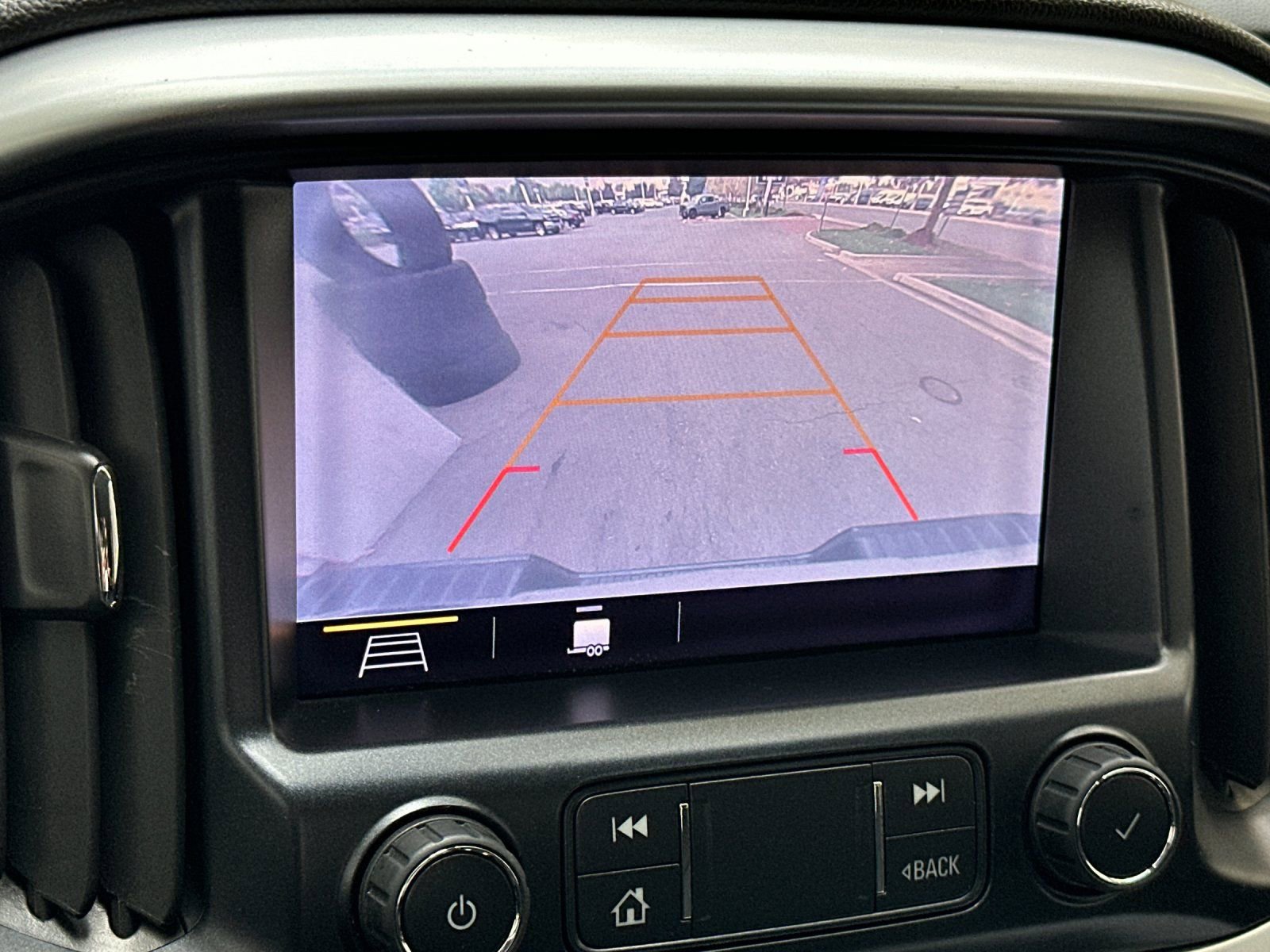 Used 2020 Chevrolet Colorado LT w/ LT Convenience Package image 20