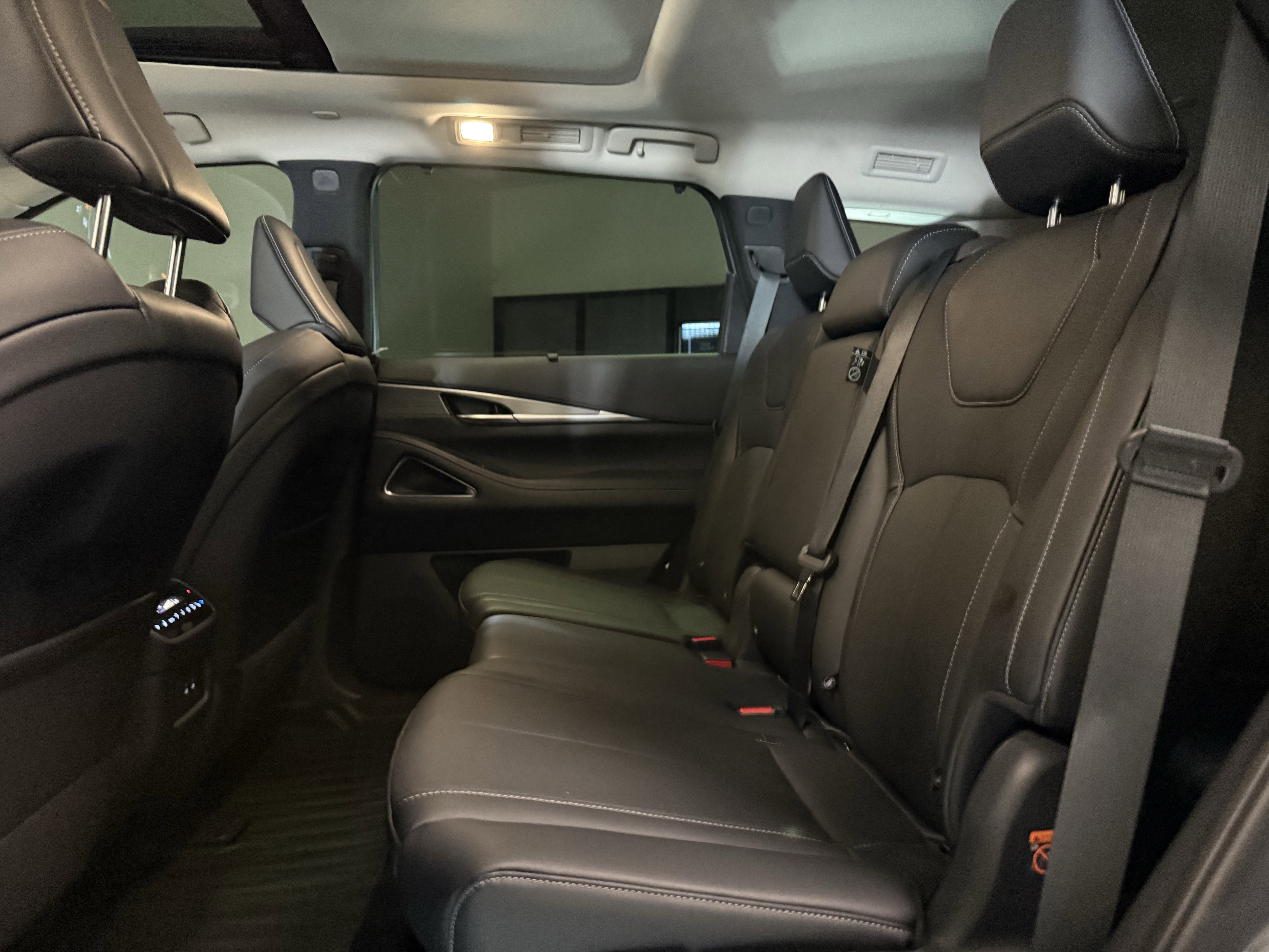 Certified 2026 INFINITI QX60 Luxe w/ Cargo Package FWD image 13