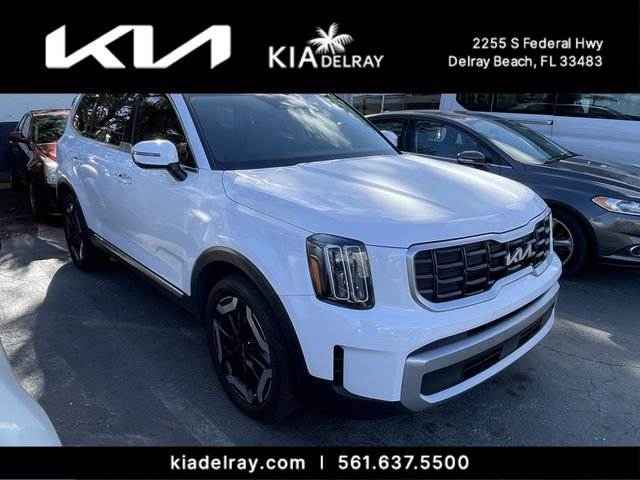 Used 2023 Kia Telluride S w/ S Sunroof Package