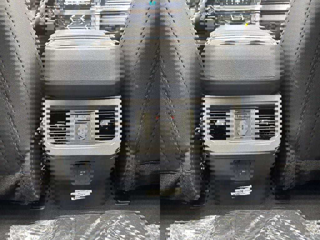 New 2026 Ford F350 Lariat w/ Lariat Premium Package image 43