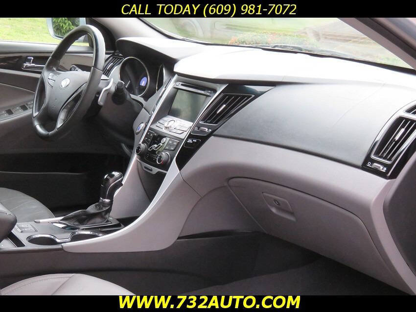 Used 2011 Hyundai Sonata Limited w/ Navigation Pkg 5 FWD image 6