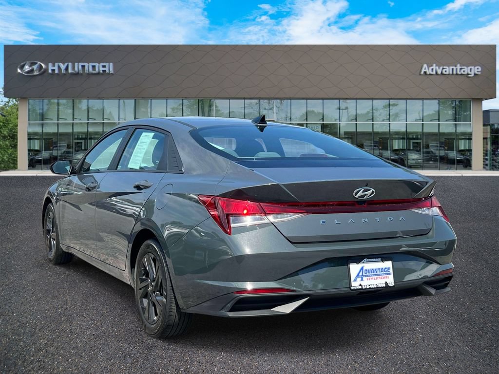Certified 2023 Hyundai Elantra SEL FWD image 7