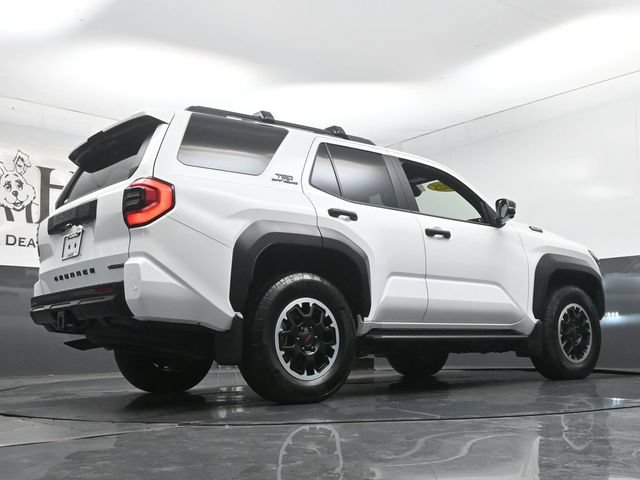 Used 2025 Toyota 4Runner TRD Off-Road Premium AWD/4WD image 34