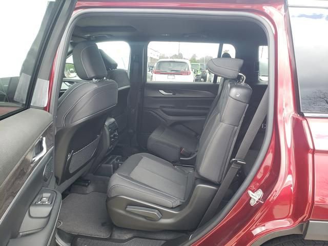 New 2026 Jeep Grand Cherokee L 4WD image 7