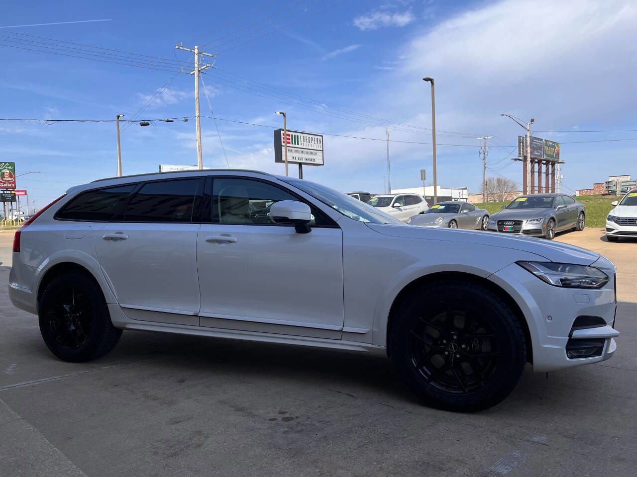 Used 2020 Volvo V90 T6 Cross Country w/ Protection Package Premier image 6