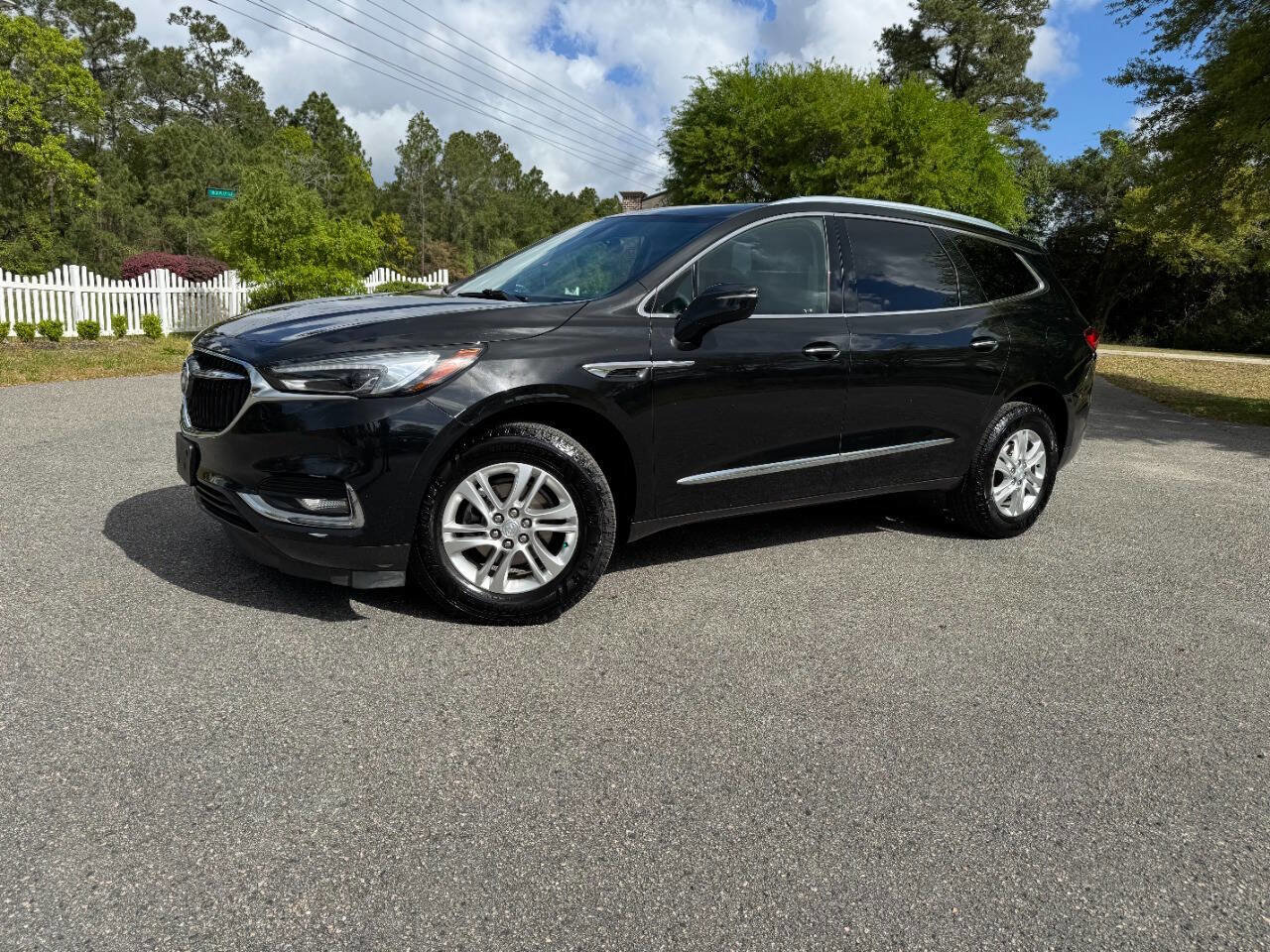 Used 2020 Buick Enclave Essence image 31