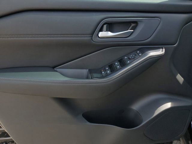 Used 2026 Nissan Rogue SV image 21