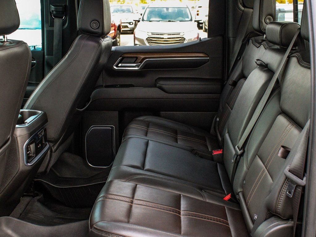 Used 2023 Chevrolet Silverado 1500 High Country w/ High Country Premium Package image 33