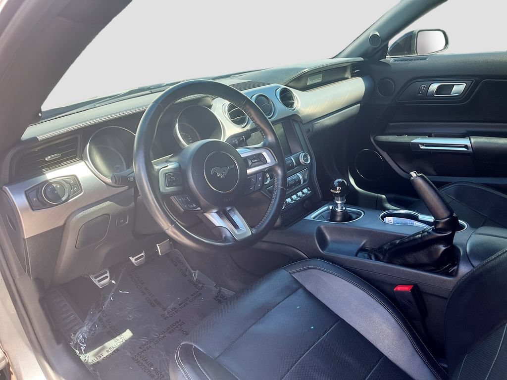 Used 2022 Ford Mustang GT Premium w/ Black Accent Package RWD image 9