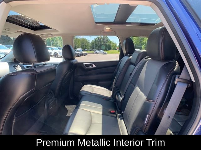 Used 2019 Nissan Pathfinder SL AWD/4WD image 25