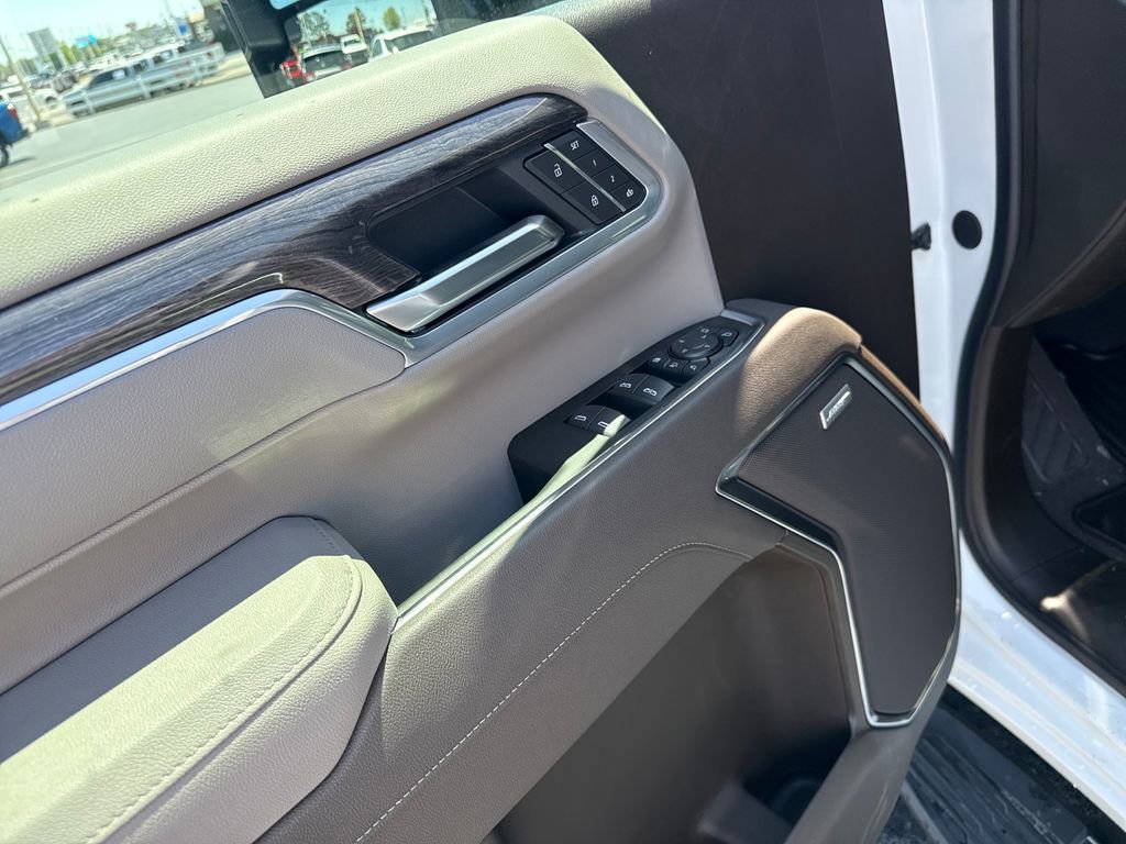 New 2026 Chevrolet Silverado 2500 LTZ w/ LTZ Convenience Package AWD/4WD image 12