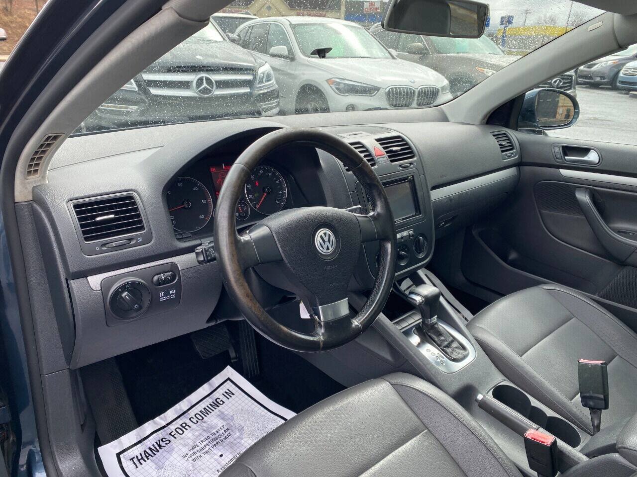 Used 2009 Volkswagen Jetta TDI FWD image 10