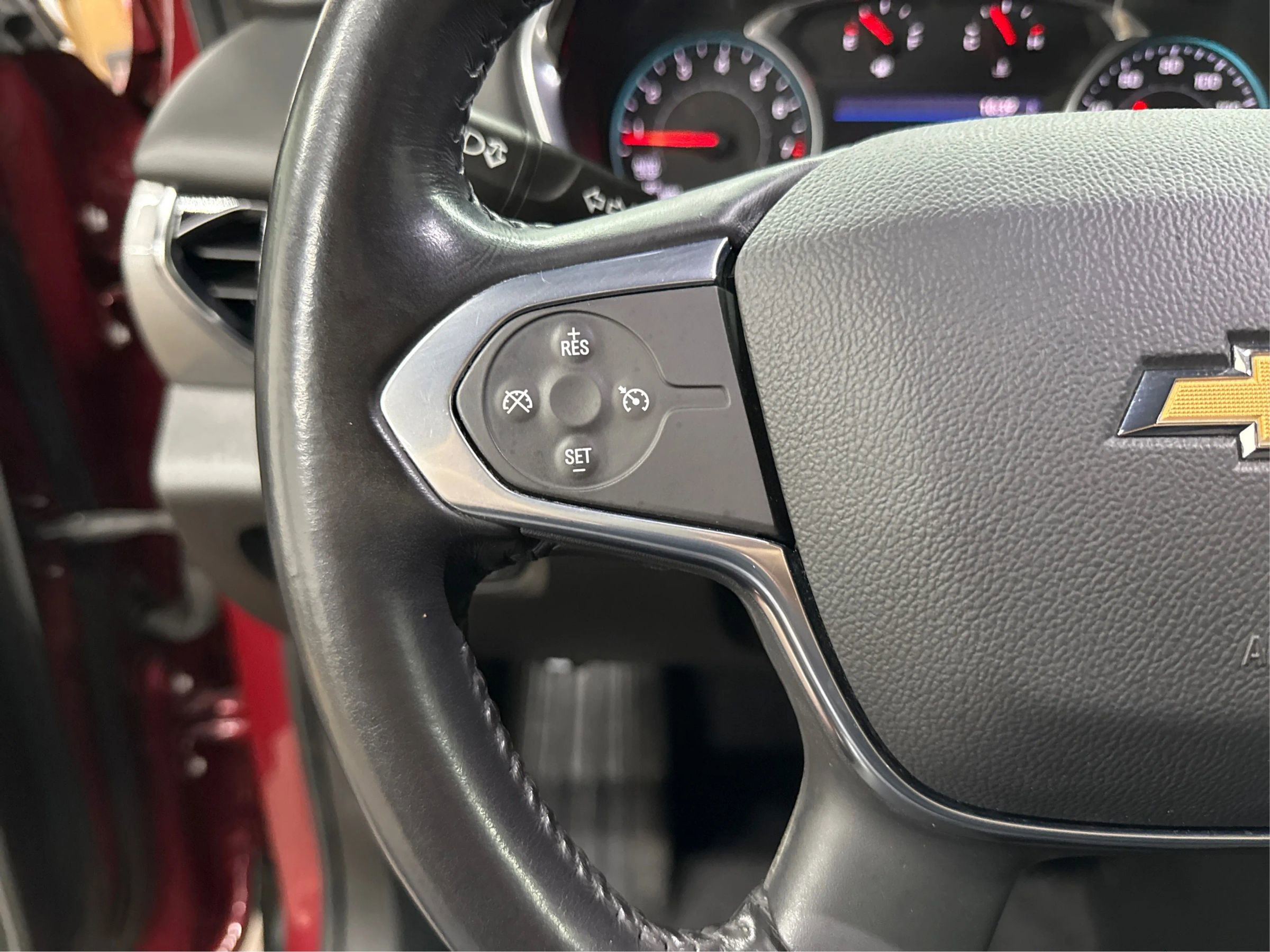 Used 2021 Chevrolet Traverse LT image 25