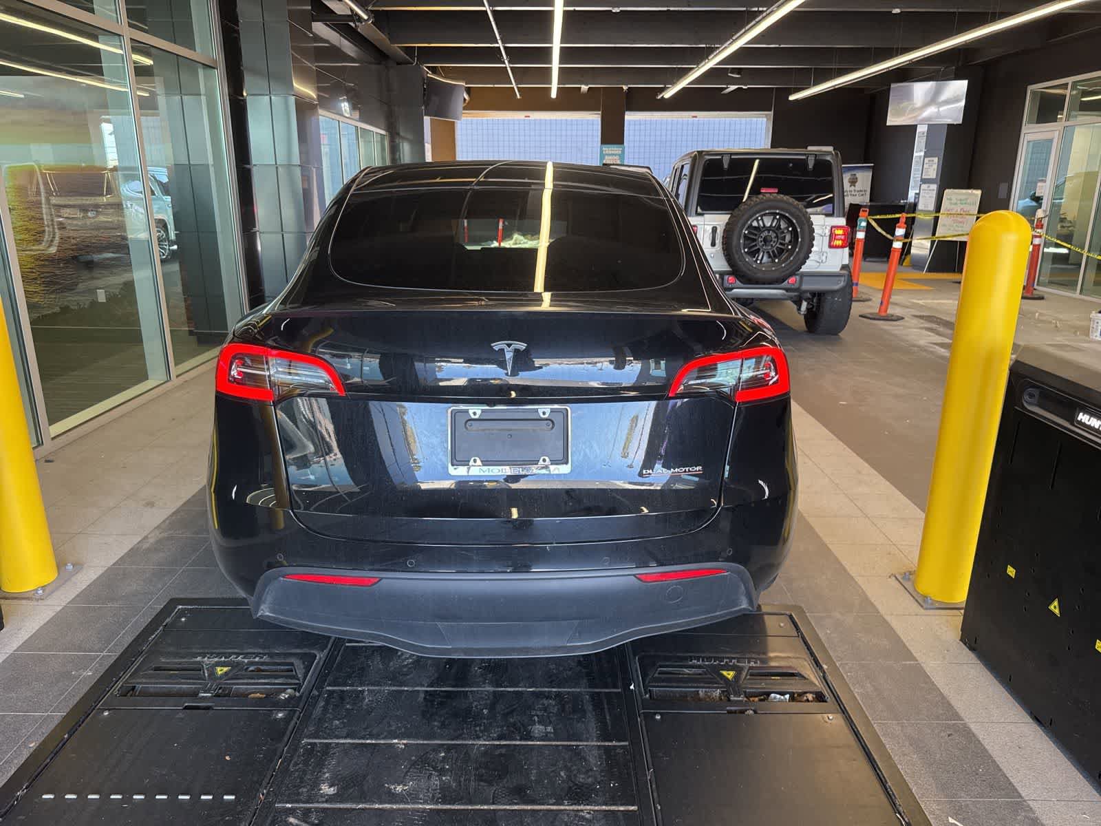 Used 2021 Tesla Model Y Performance AWD/4WD image 4