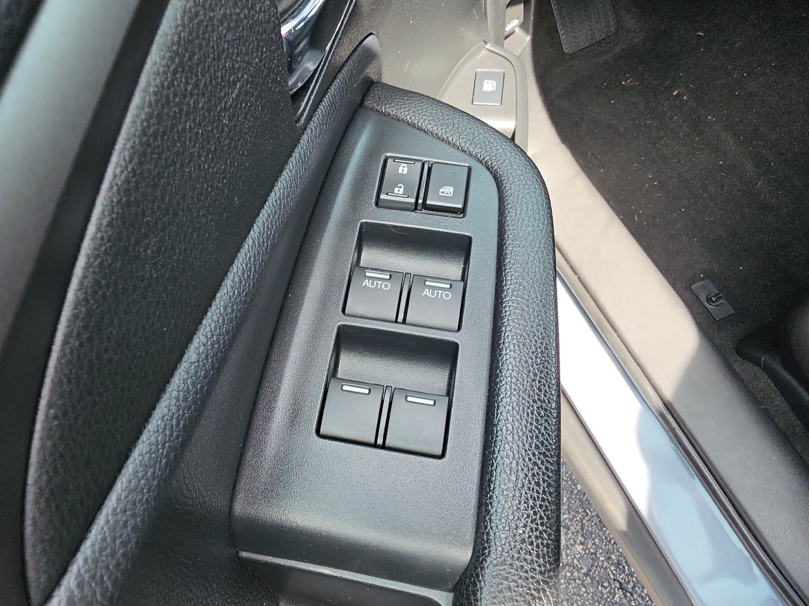 Used 2022 Honda Pilot Sport image 14