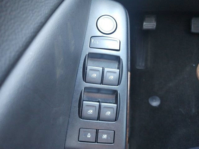 Used 2018 Chevrolet Suburban LS w/ Skid Plate Package AWD/4WD image 15