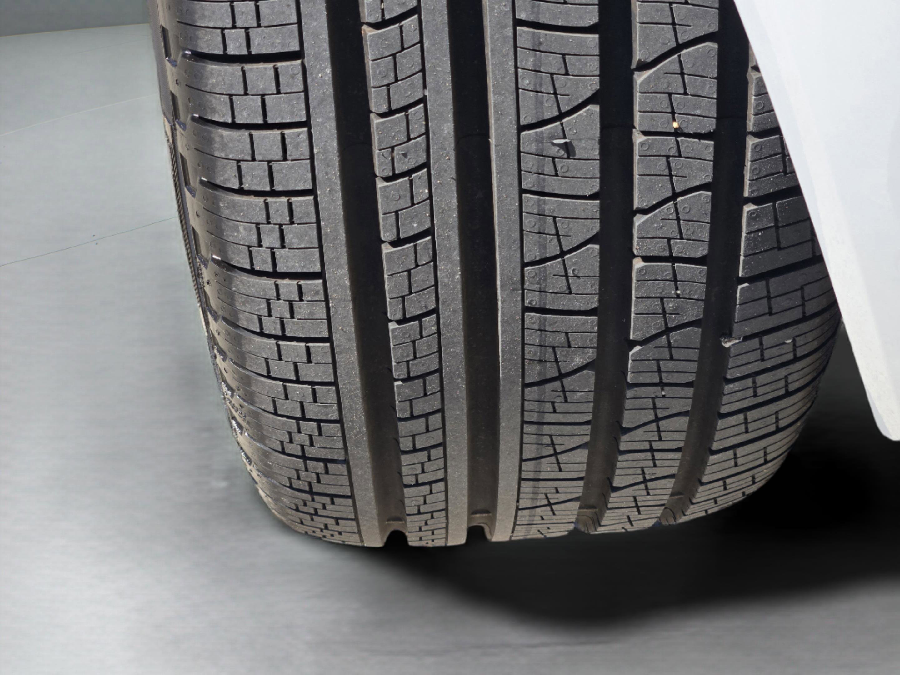 New 2026 Volvo XC90 T8 Plus w/ Protection Package Premier image 14