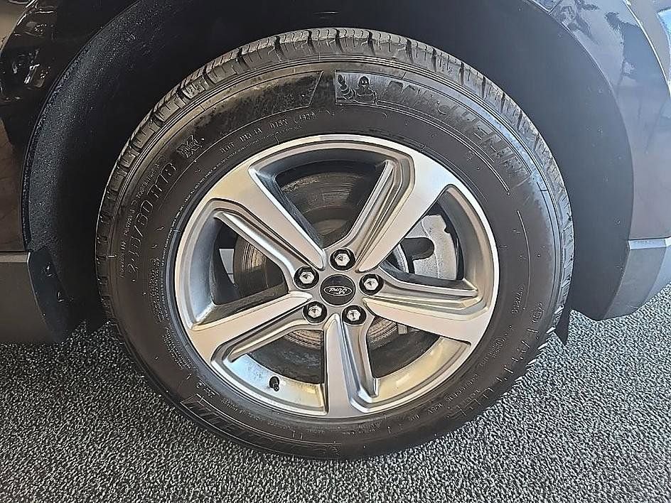 Used 2023 Ford Edge SEL w/ Convenience Package image 39