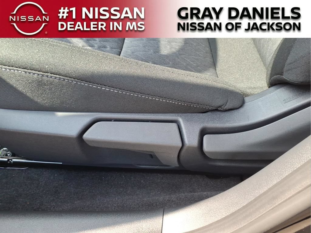 New 2026 Nissan Sentra SV w/ SV Convenience Package FWD image 11