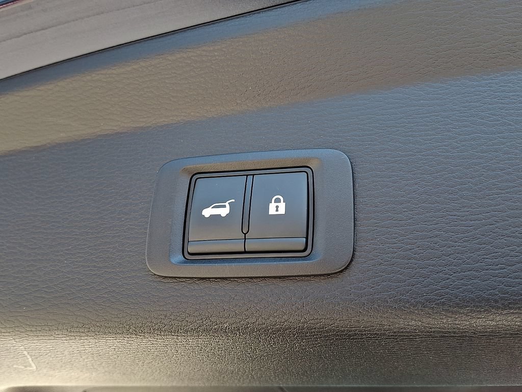 Used 2025 Mitsubishi Outlander SE AWD/4WD image 32