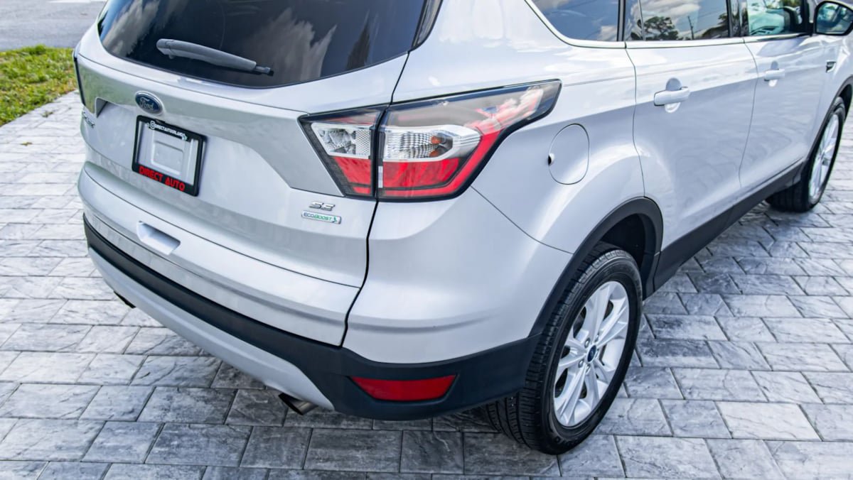 Used 2017 Ford Escape SE FWD image 13