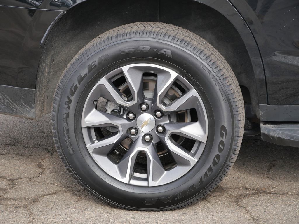 Used 2023 Chevrolet Tahoe LT w/ LT Signature Package image 12