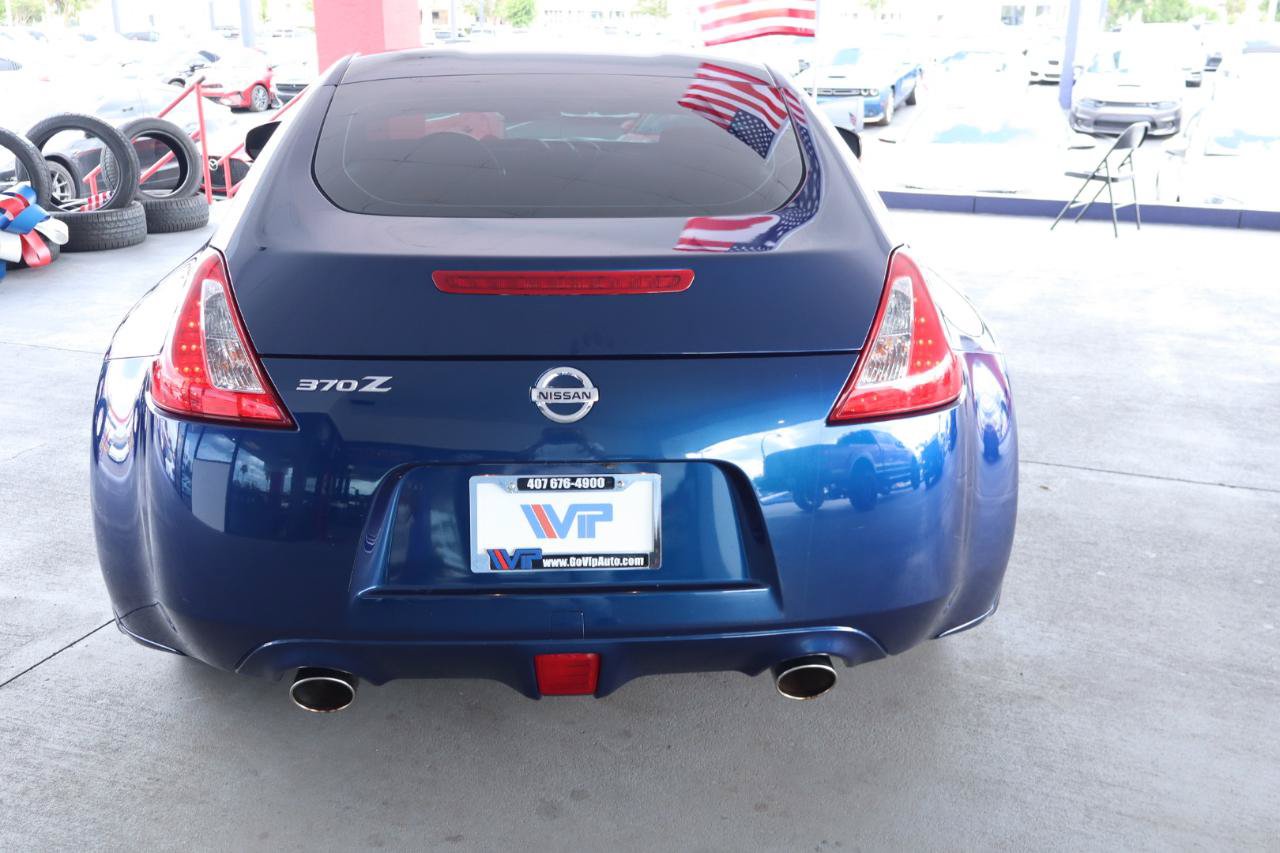 Used 2017 Nissan 370Z Coupe RWD image 7