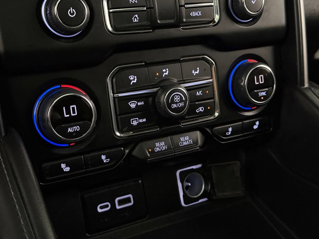 Used 2021 Chevrolet Suburban Z71 AWD/4WD image 18