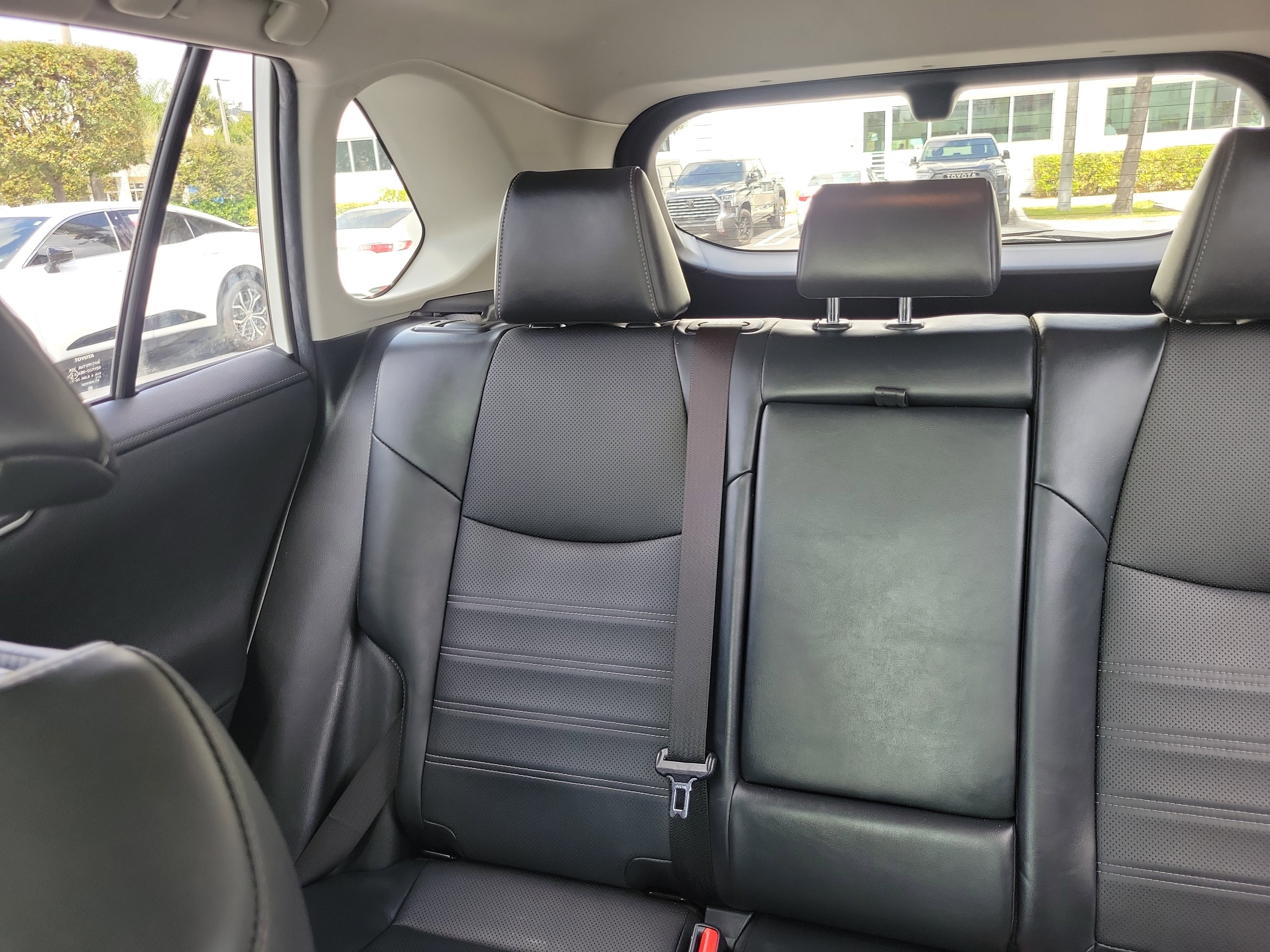 Used 2021 Toyota RAV4 Limited image 20