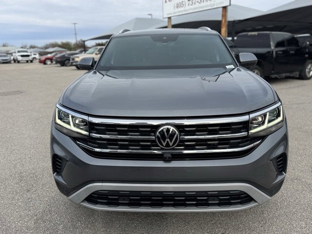 Used 2020 Volkswagen Atlas Cross Sport SEL Premium image 2