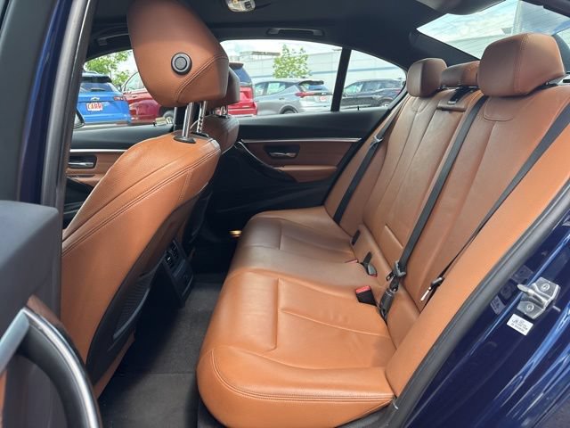 Used 2017 BMW 330i Sedan RWD image 29